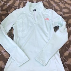 Women’s North Face Quarter Zip